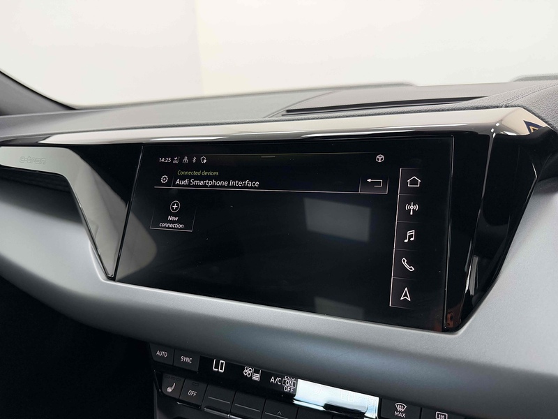 Audi e-tron GT  - U2500