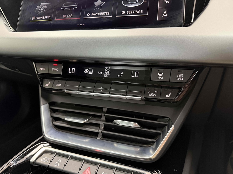 Audi e-tron GT  - U2500