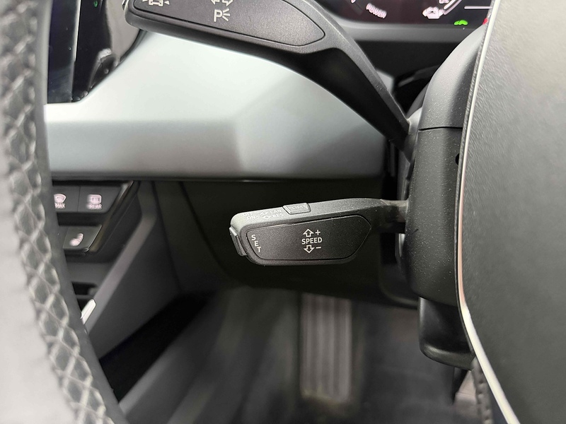 Audi e-tron GT  - U2500