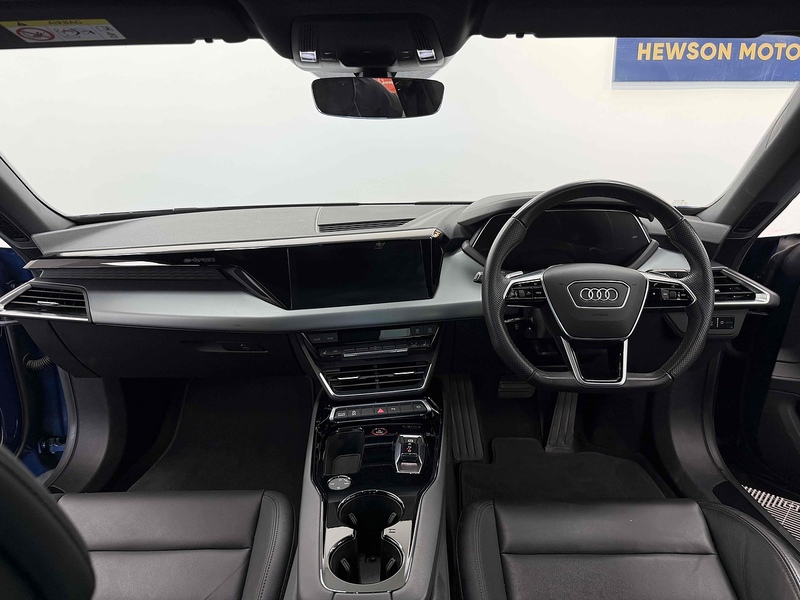 Audi e-tron GT  - U2501
