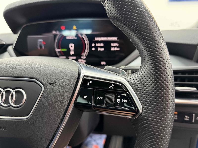 Audi e-tron GT  - U2501