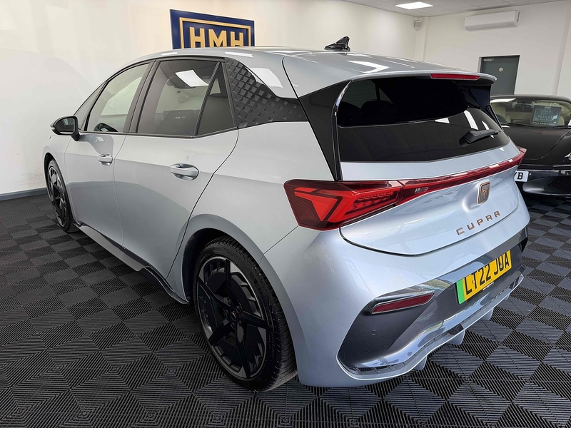 CUPRA Born V3 - U2504