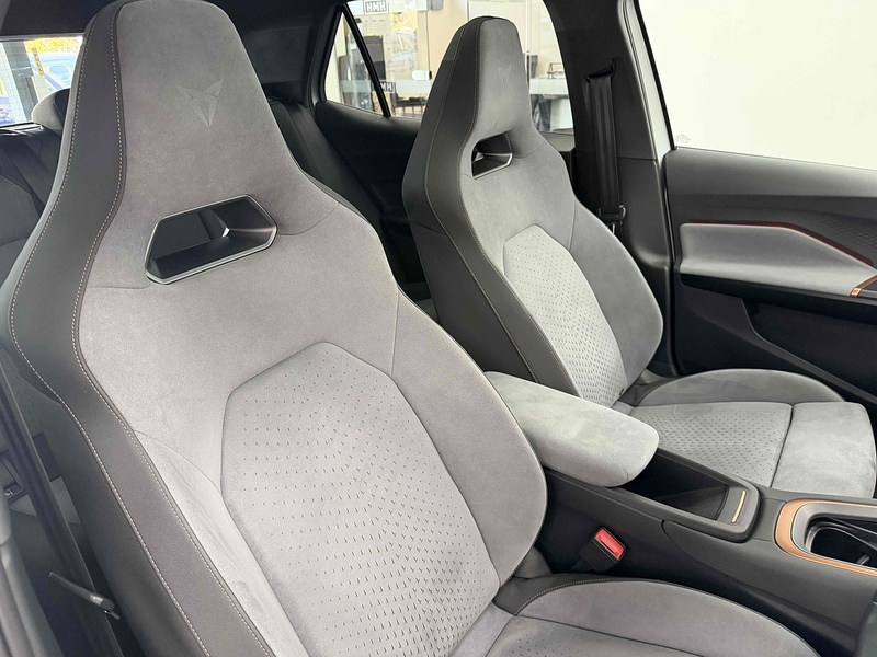 CUPRA Born V3 - U2504