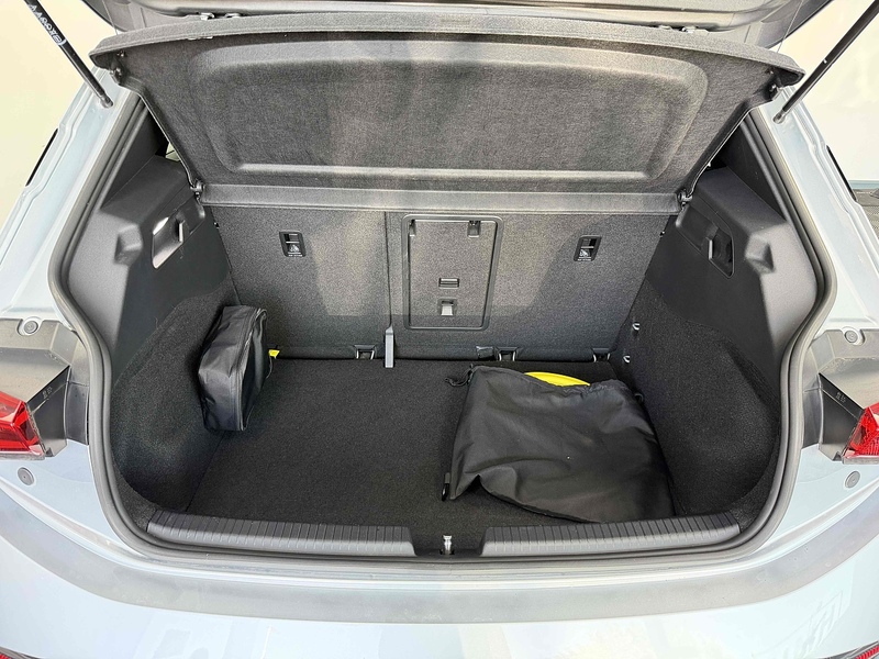 CUPRA Born V3 - U2504