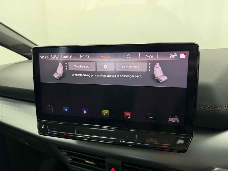 CUPRA Born V3 - U2504