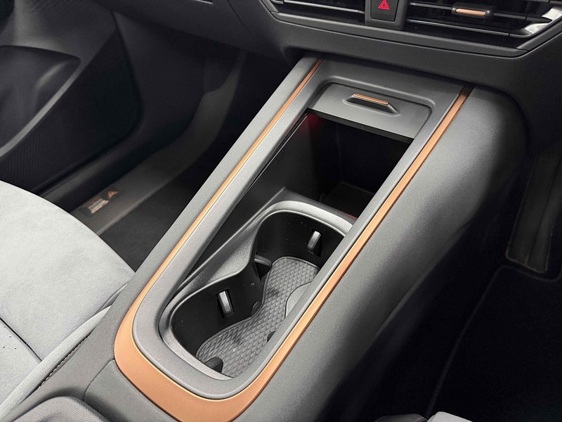 CUPRA Born V3 - U2504