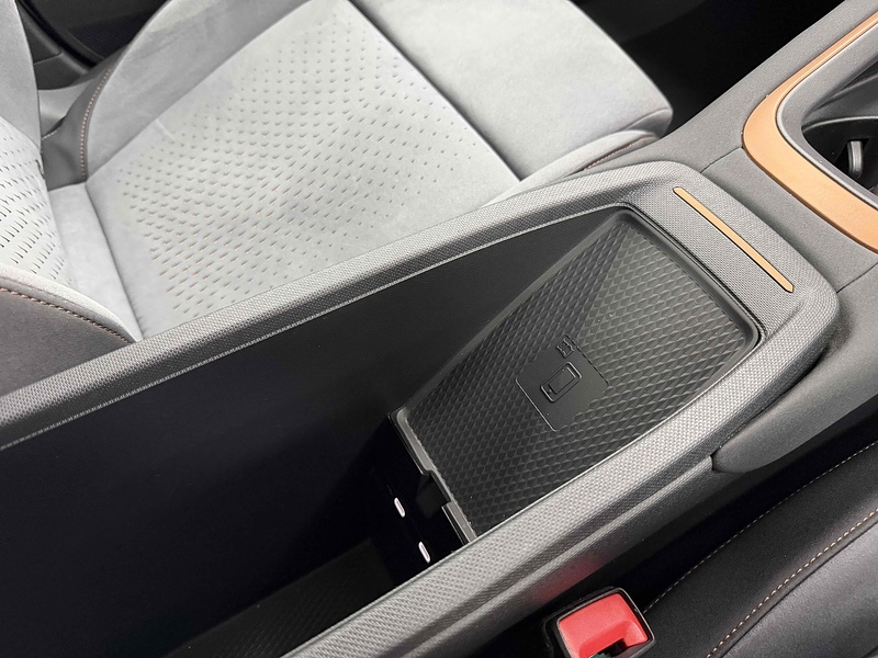 CUPRA Born V3 - U2504