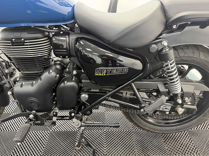 Royal Enfield Meteor 350  - U2507