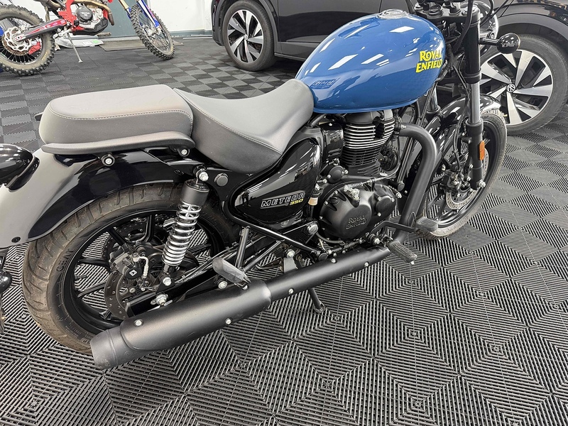 Royal Enfield Meteor 350  - U2507