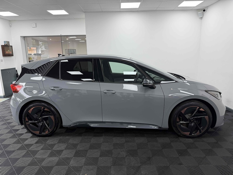 CUPRA Born e-Boost V3 - U2536