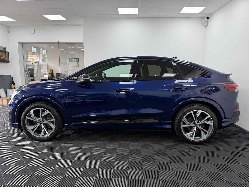 Audi Q4 e-tron Edition 1 - U2539