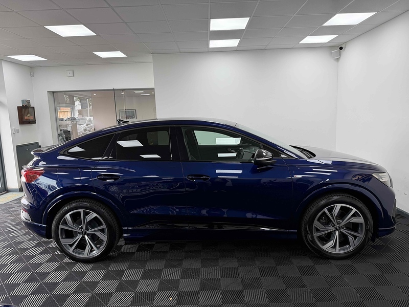 Audi Q4 e-tron Edition 1 - U2539