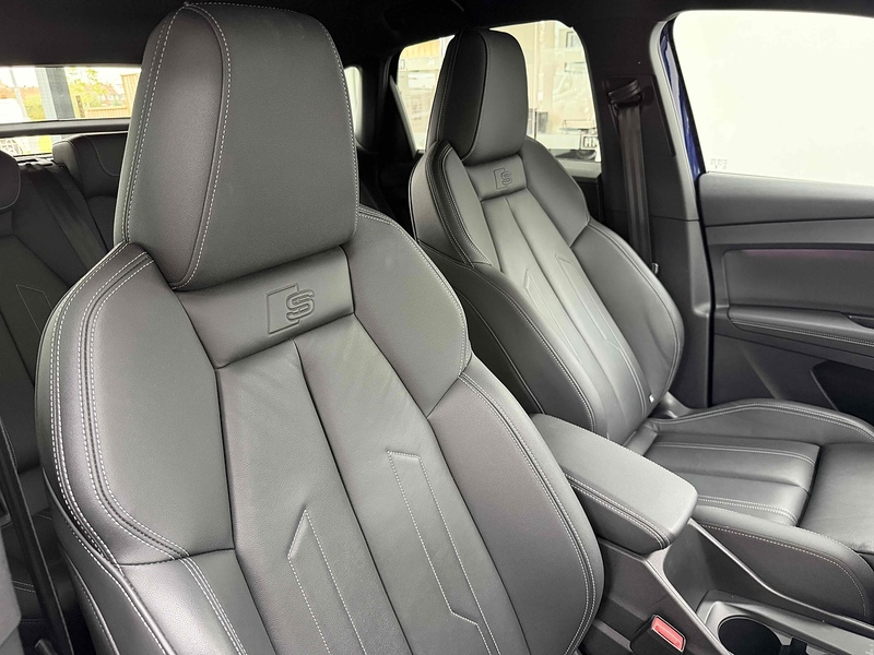 Audi Q4 e-tron Edition 1 - U2539