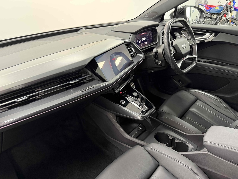Audi Q4 e-tron Edition 1 - U2539