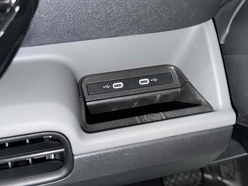 Volkswagen ID. Buzz Cargo Pro Commerce - U2549