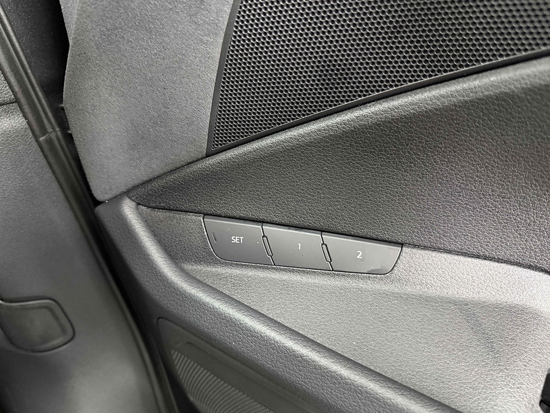 Audi e-tron Black Edition - U2559