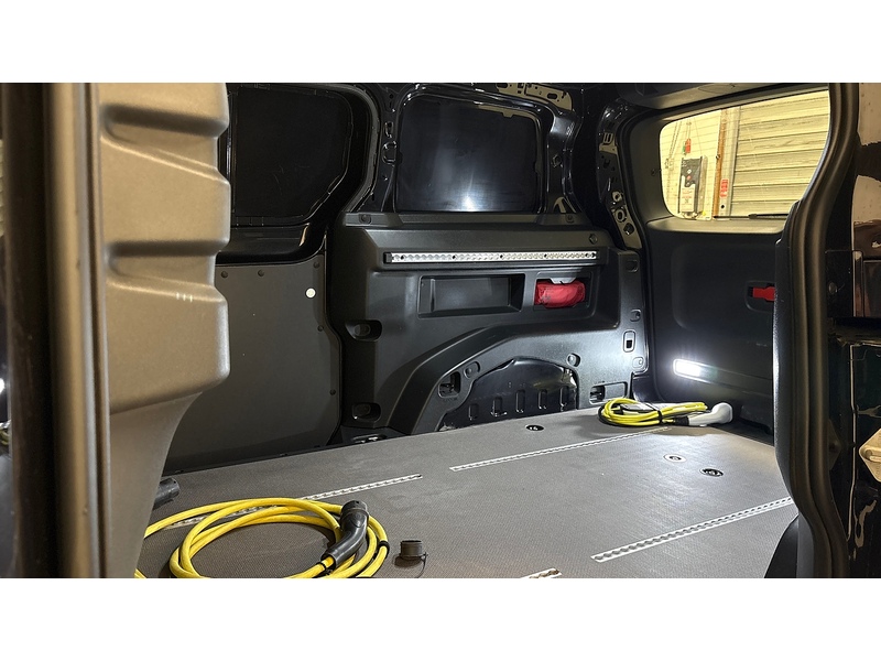 Volkswagen ID. Buzz Cargo Pro Commerce Plus - U2570