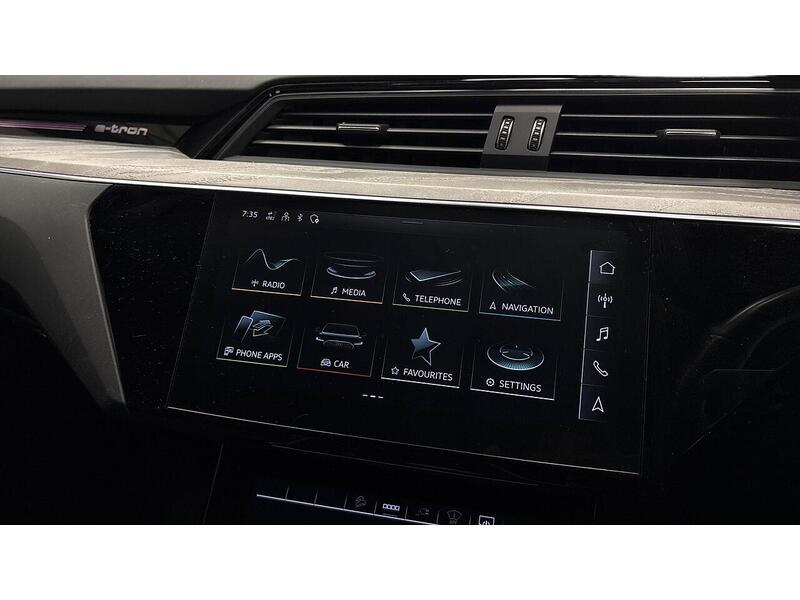 Audi e-tron S Vorsprung - U2572