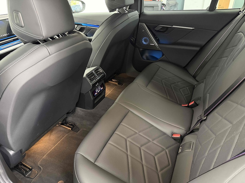 BMW i5 M60 - U2587