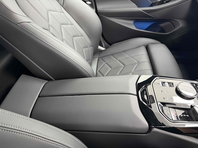 BMW i5 M60 - U2587