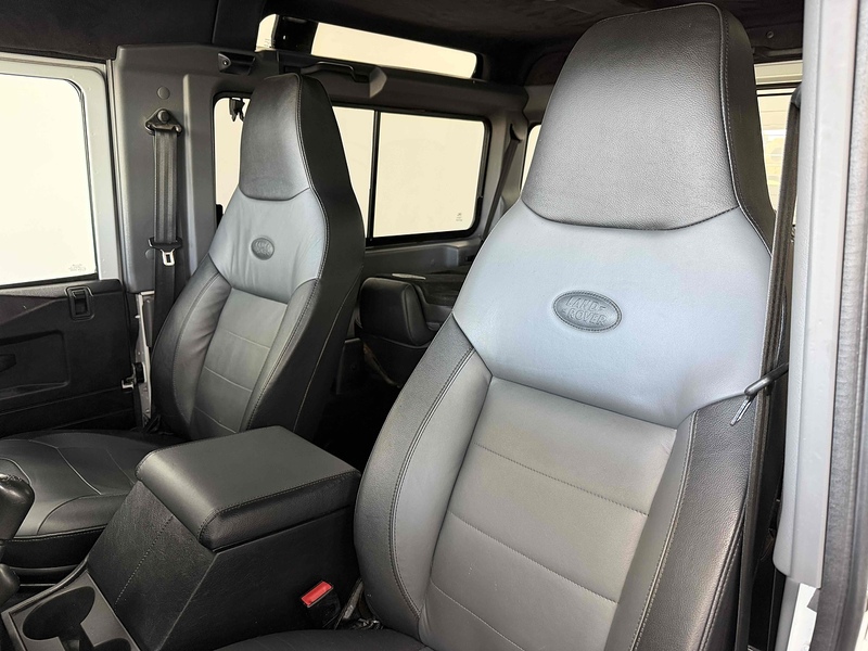 Land Rover Defender 90 TDCi XS - U2594