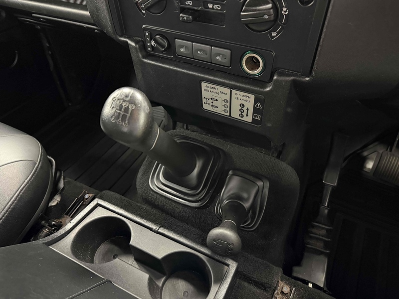 Land Rover Defender 90 TDCi XS - U2594