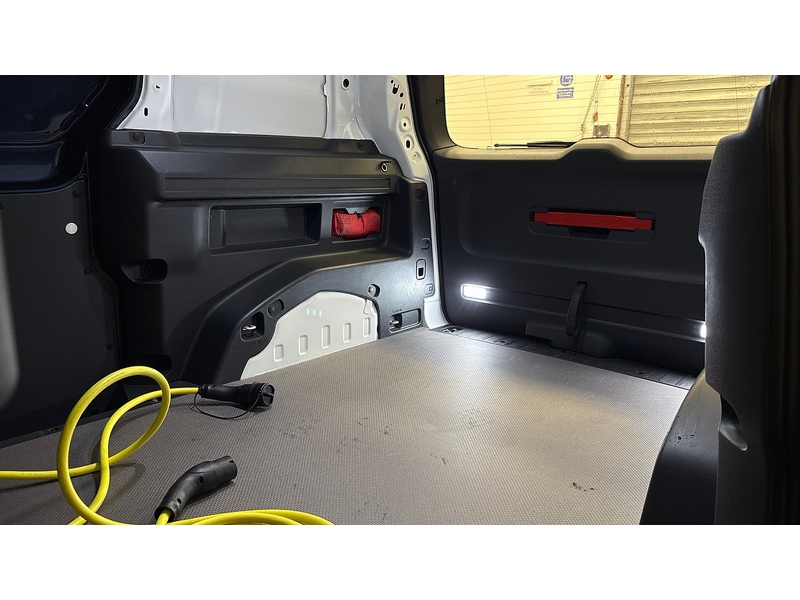 Volkswagen ID. Buzz Cargo Pro Commerce Plus - U2599
