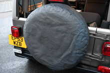 Jeep Wrangler Sahara 4.0 - U1008