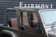 Jeep Wrangler Sahara 4.0 - U1008