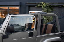 Jeep Wrangler Sahara 4.0 - U1008