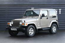Jeep Wrangler Sahara 4.0 - U1008