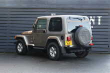 Jeep Wrangler Sahara 4.0 - U1008