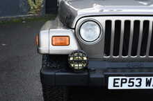 Jeep Wrangler Sahara 4.0 - U1008