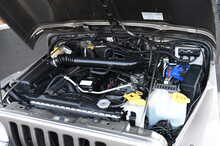 Jeep Wrangler Sahara 4.0 - U1008