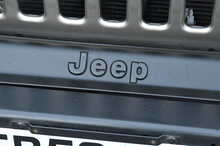 Jeep Wrangler Sahara 4.0 - U1008