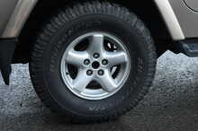 Jeep Wrangler Sahara 4.0 - U1008