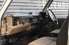 Toyota Land Cruiser 70 Series - U1070