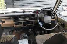 Toyota Land Cruiser 70 Series - U1070