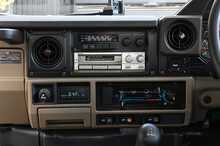 Toyota Land Cruiser 70 Series - U1070