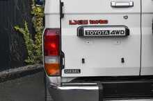 Toyota Land Cruiser 70 Series - U1070