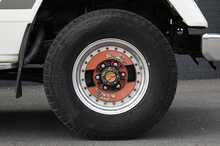 Toyota Land Cruiser 70 Series - U1070