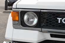 Toyota Land Cruiser 70 Series - U1070