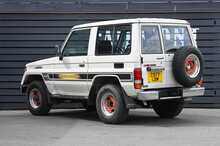 Toyota Land Cruiser 70 Series - U1070