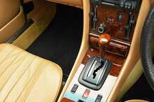 Mercedes-Benz 280SL R107 - U1071