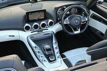 Mercedes-Benz AMG GT V8 BiTurbo - U1082