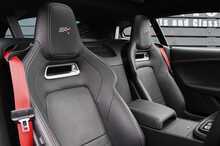 Jaguar F-Type V6 Chequered Flag - U1178