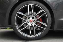 Jaguar F-Type V6 Chequered Flag - U1178