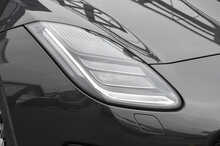 Jaguar F-Type V6 Chequered Flag - U1178