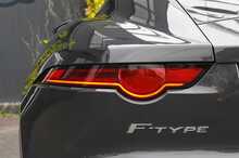 Jaguar F-Type V6 Chequered Flag - U1178