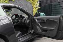 Jaguar F-Type V6 Chequered Flag - U1178